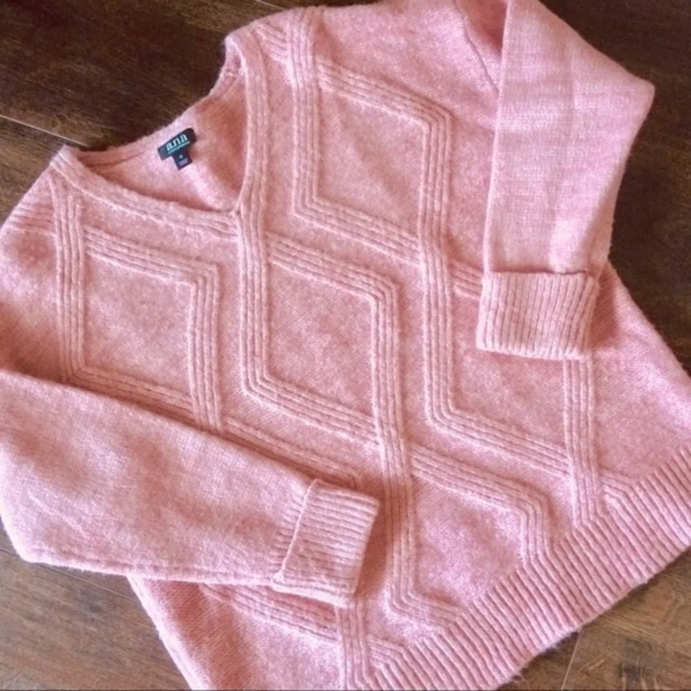a.n.a. Cable V Neck Sweater Pink M